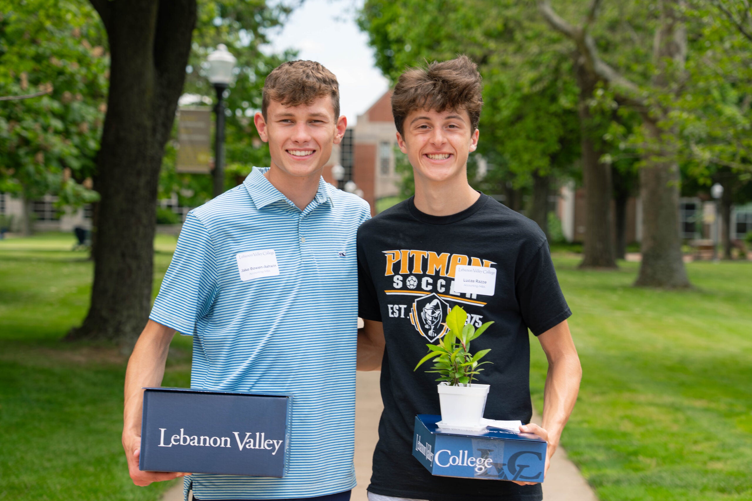 New LVC students smile at New Student Advising Day