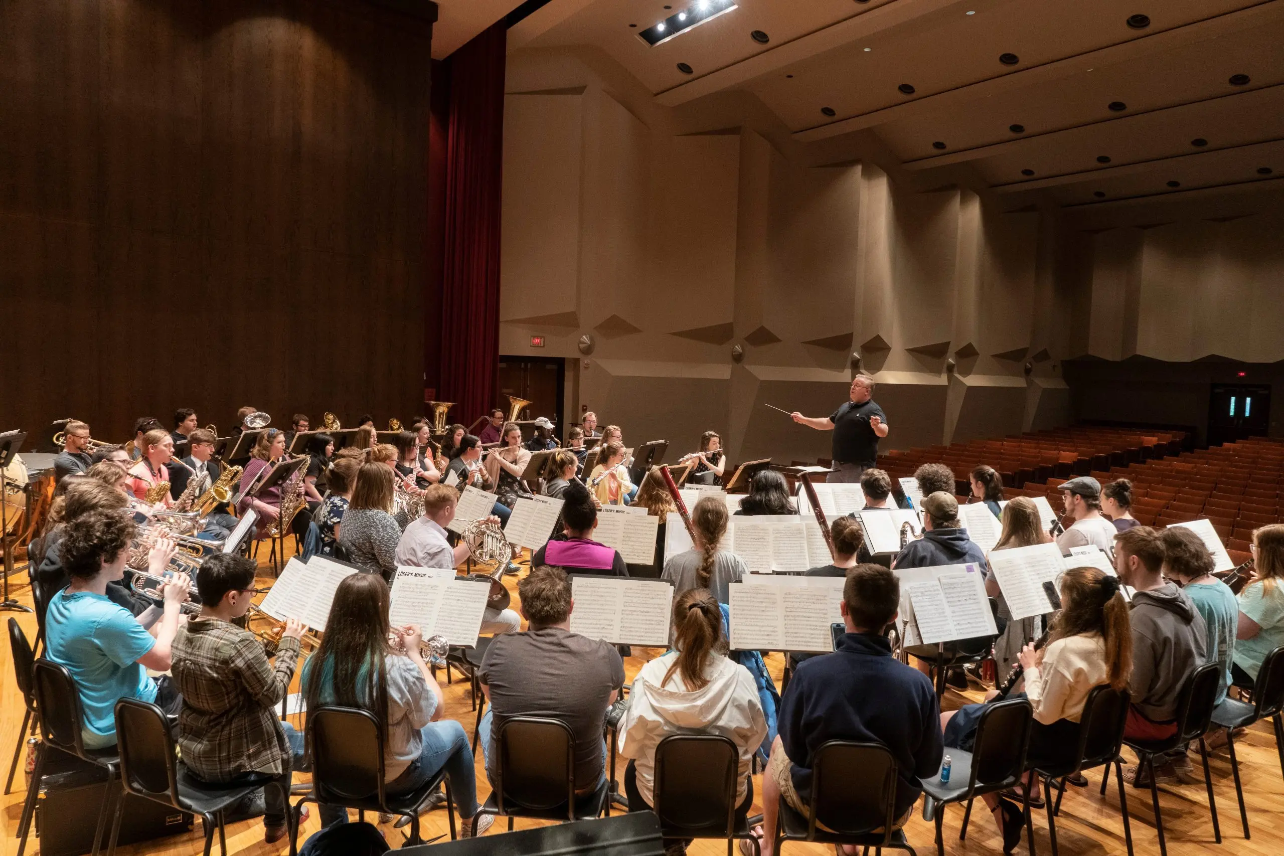 LVC orchestra performs