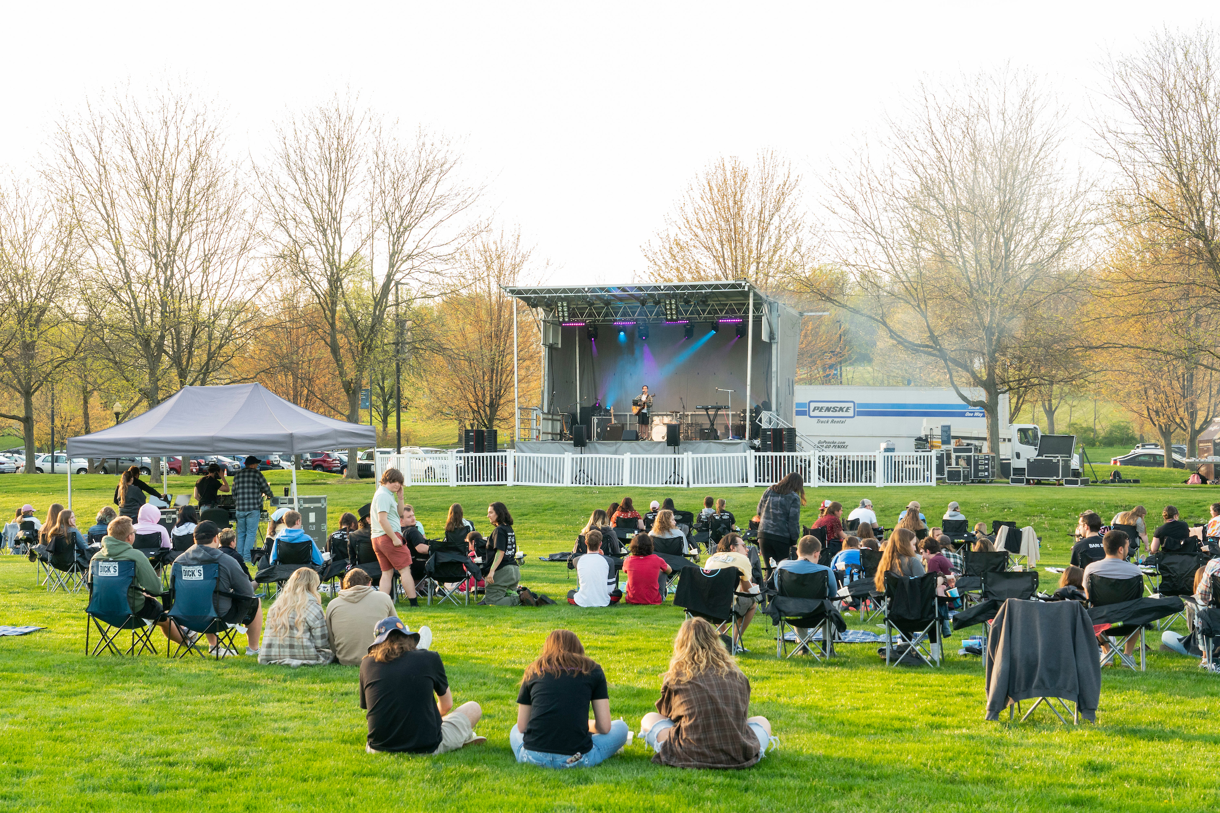 Students attend concert during Valley Fest