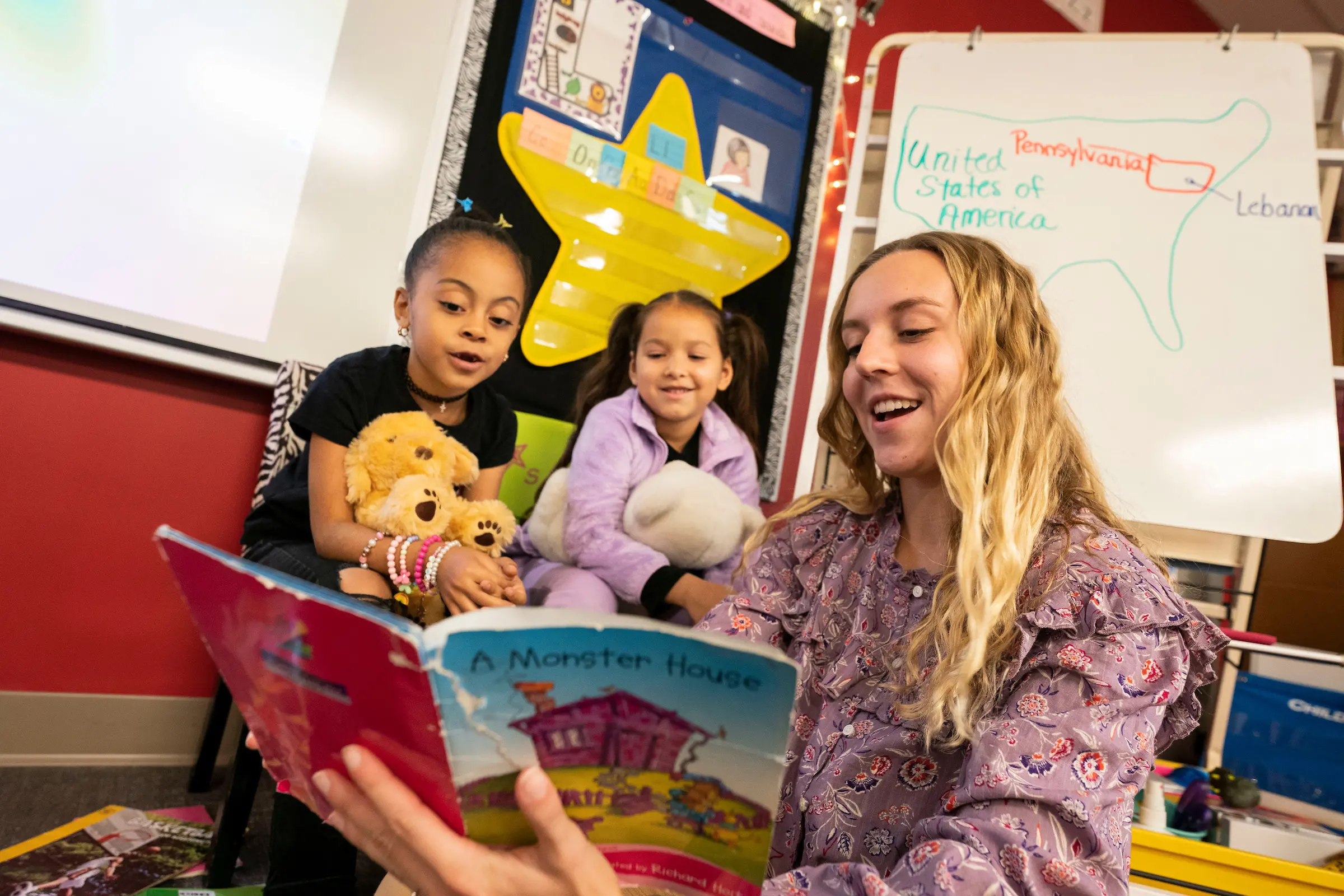 LVC student teacher reads to students at Northwest Elementary School