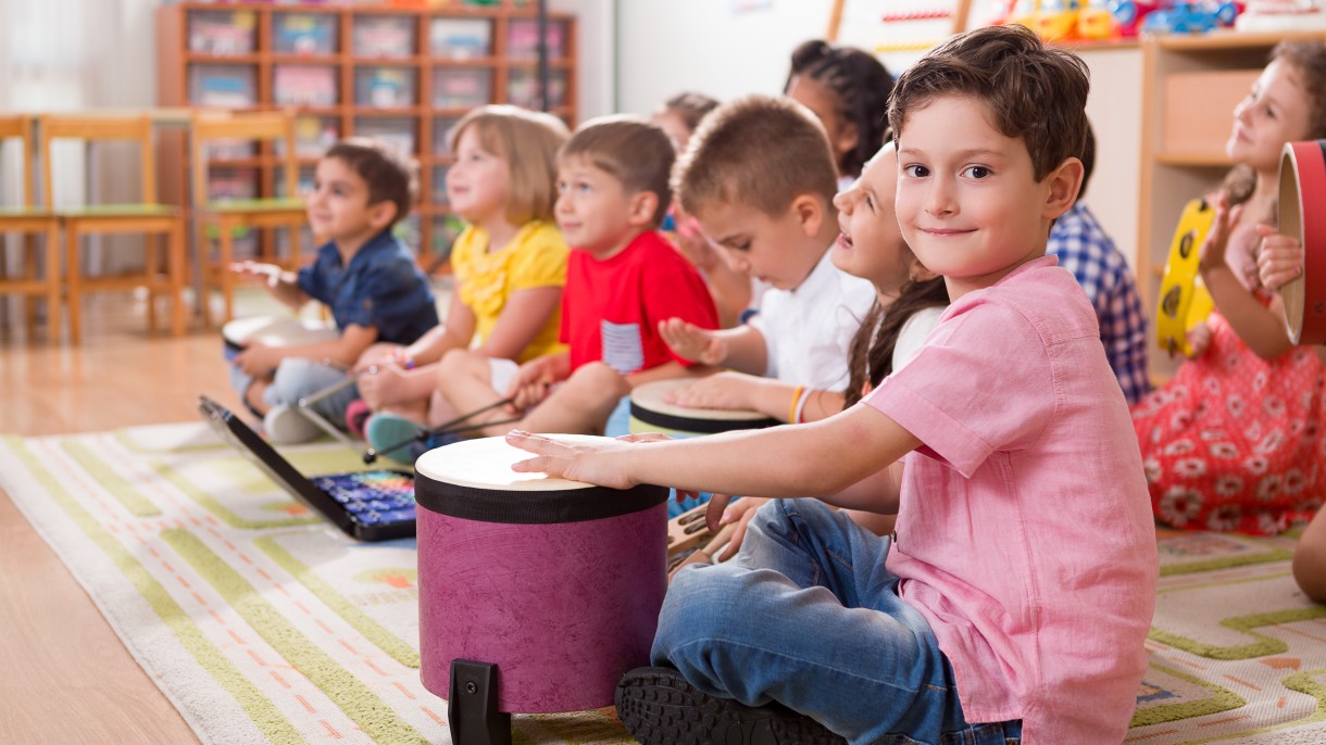 Children in music class