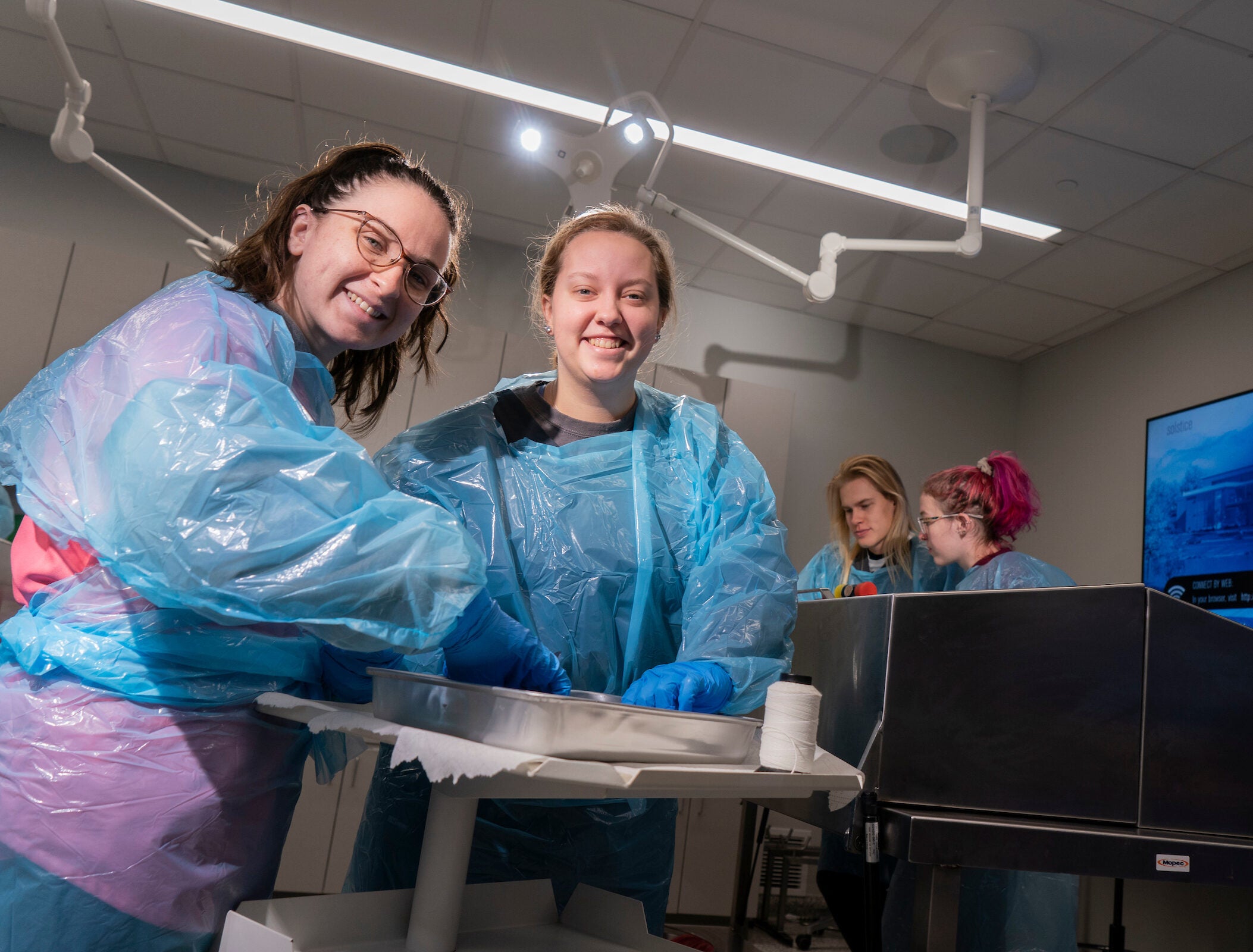 Athletic training students work in cadaver lab at LVC