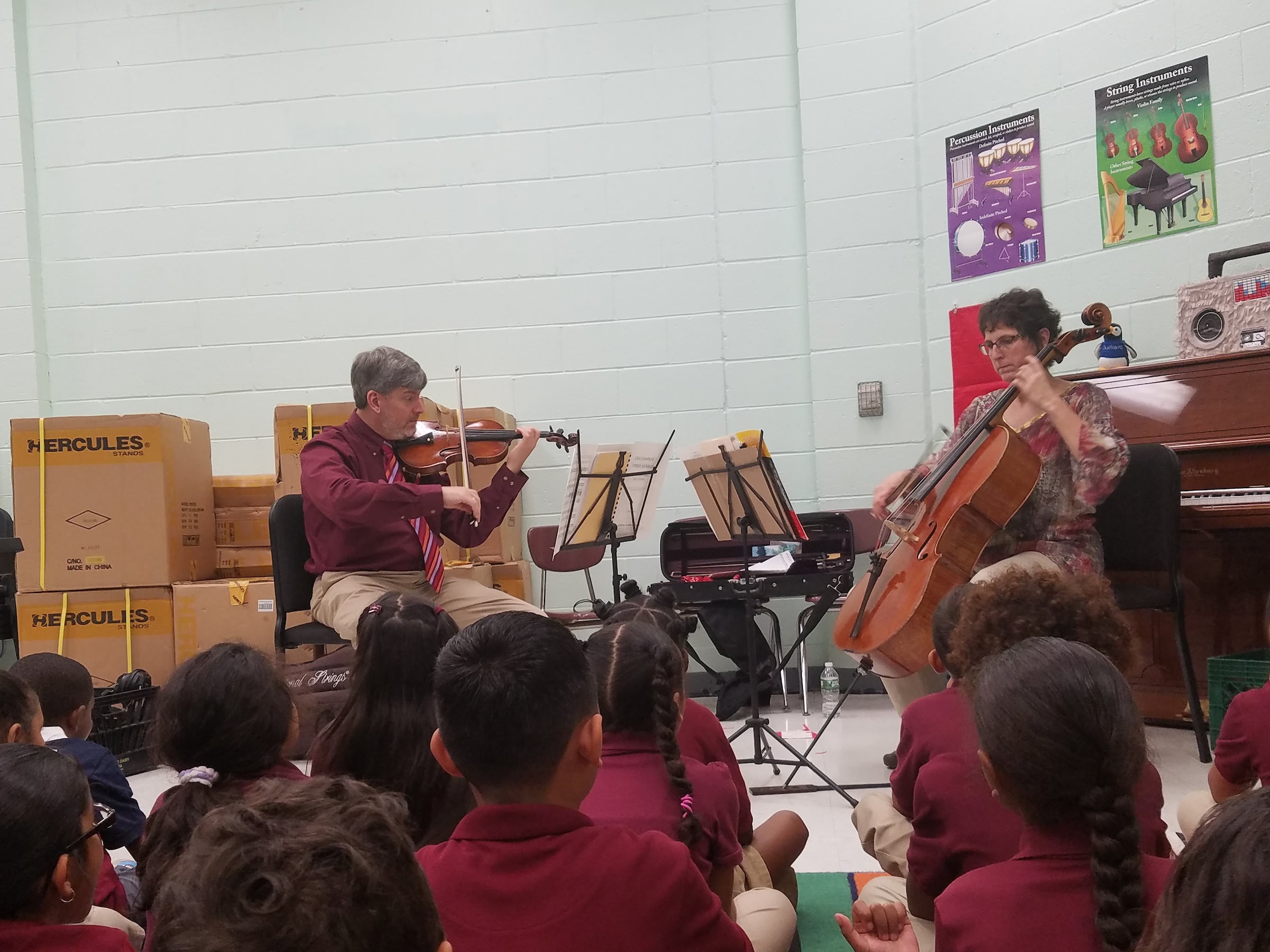 Duo Terlano performs for students