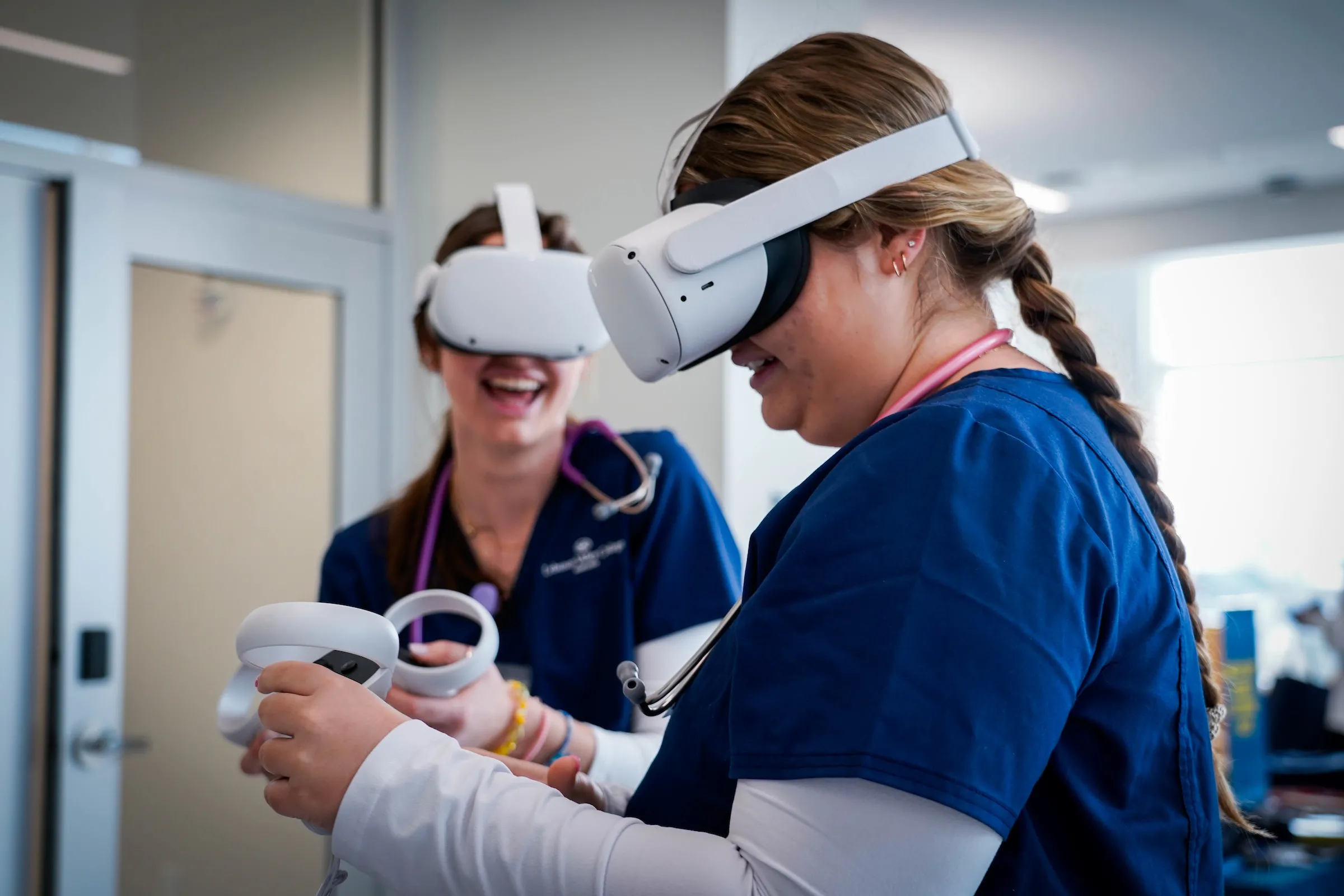 LVC nursing students use VR technology