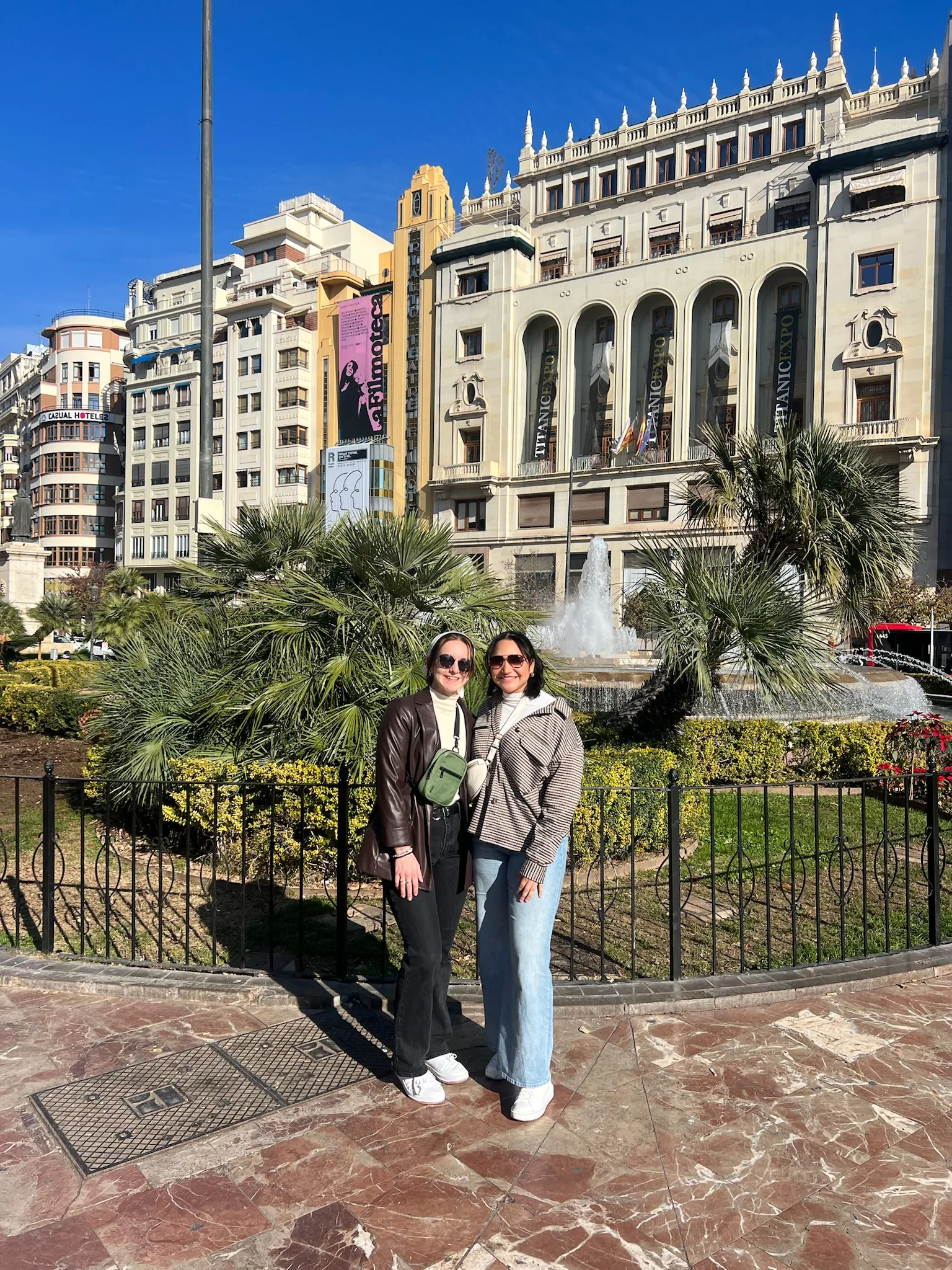 LVC students Gwen and Caroleena in Valencia, Spain in spring 2024